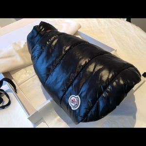🔥 Sold out Moncler dog jacket all black 🐶😎